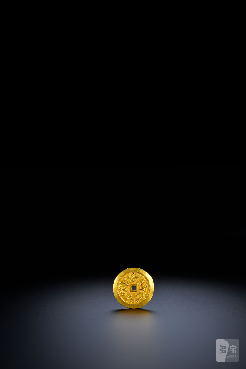 明 金锤蹀人物故事纹坠 - 图2